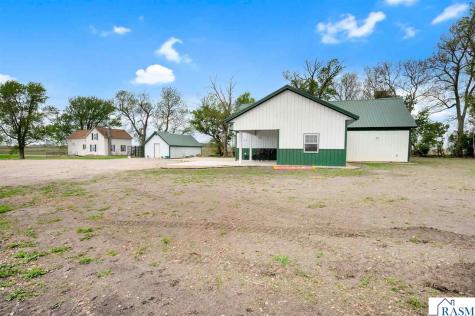 5134 340th Avenue Blue Earth MN 56013