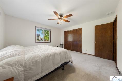 1813 Marie Lane North Mankato MN 56003