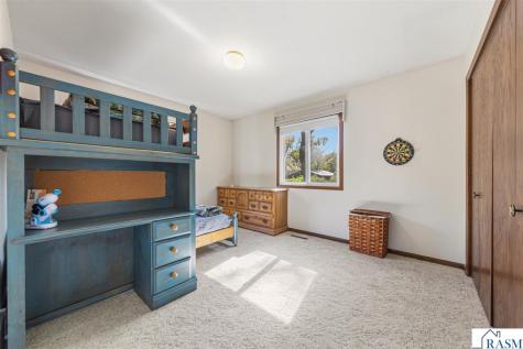 1813 Marie Lane North Mankato MN 56003