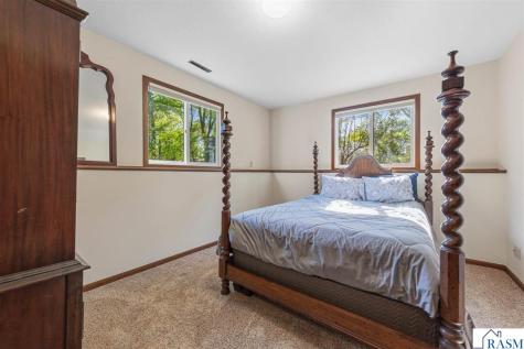 1813 Marie Lane North Mankato MN 56003