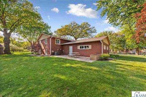 1813 Marie Lane North Mankato MN 56003