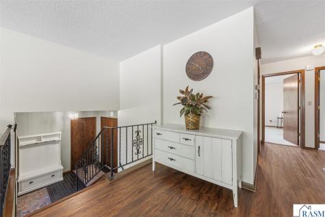 1813 Marie Lane North Mankato MN 56003