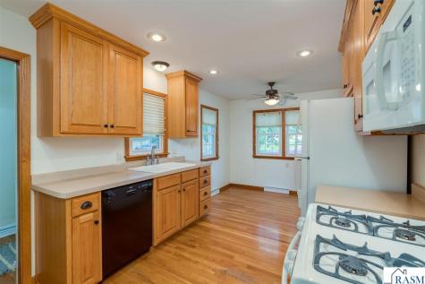 214 Clover Lane Mankato MN 56001