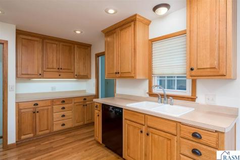 214 Clover Lane Mankato MN 56001