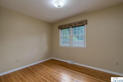 214 Clover Lane Mankato MN 56001
