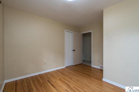 214 Clover Lane Mankato MN 56001