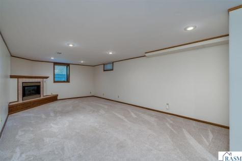 214 Clover Lane Mankato MN 56001