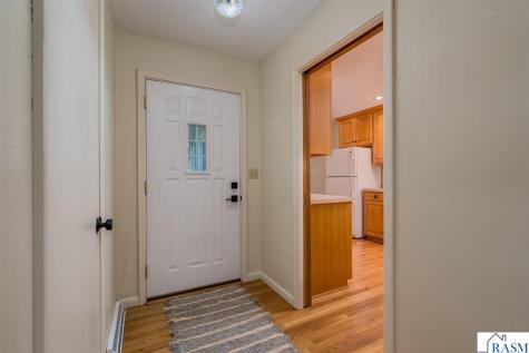 214 Clover Lane Mankato MN 56001