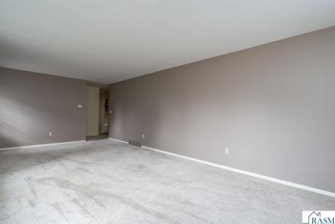 214 Clover Lane Mankato MN 56001