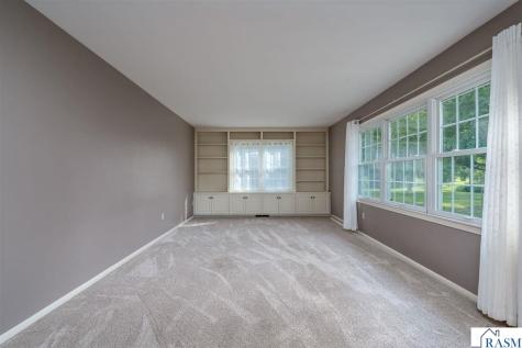214 Clover Lane Mankato MN 56001