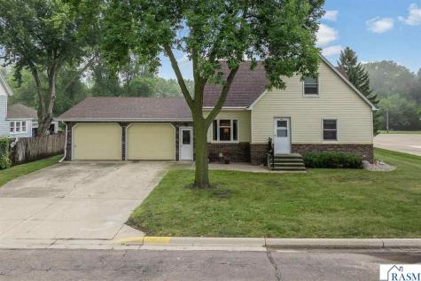 611 S Rice Street Blue Earth MN 56013