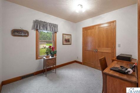 611 S Rice Street Blue Earth MN 56013