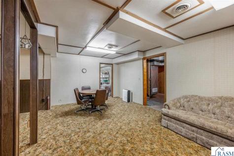 611 S Rice Street Blue Earth MN 56013