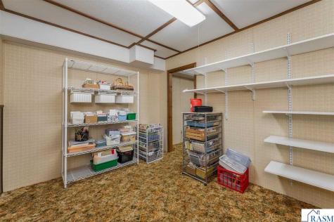 611 S Rice Street Blue Earth MN 56013
