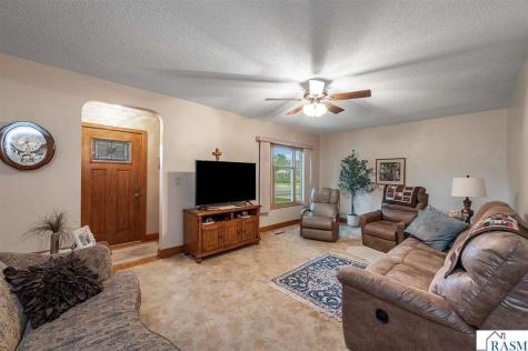 611 S Rice Street Blue Earth MN 56013
