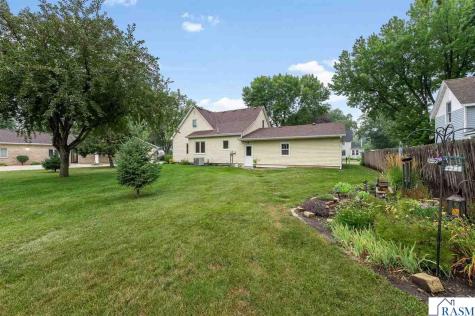 611 S Rice Street Blue Earth MN 56013