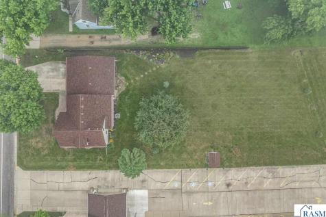 611 S Rice Street Blue Earth MN 56013