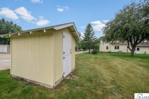 611 S Rice Street Blue Earth MN 56013