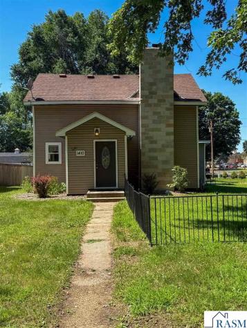1410 Hazel Street Le Sueur MN 56058