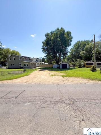 1410 Hazel Street Le Sueur MN 56058