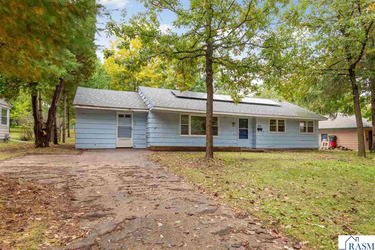 825 Lower Johnson Circle St. Peter MN 56082