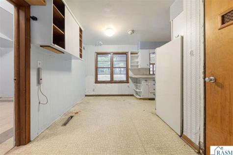825 Lower Johnson Circle St. Peter MN 56082