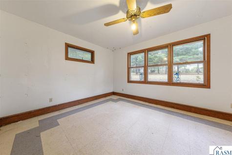 825 Lower Johnson Circle St. Peter MN 56082