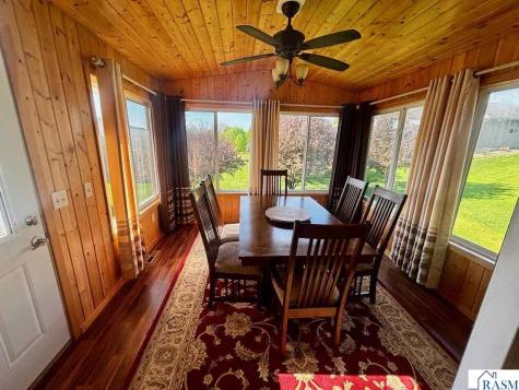 1924 Rock Ridge Lane St. Peter MN 56082