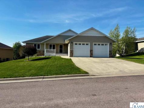 1924 Rock Ridge Lane St. Peter MN 56082