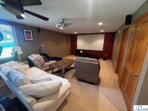 1924 Rock Ridge Lane St. Peter MN 56082