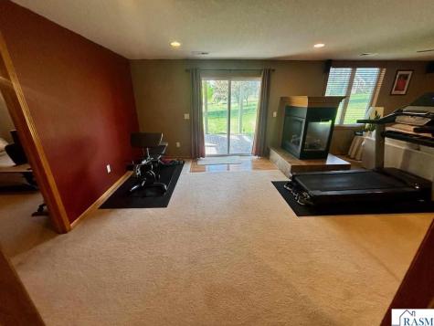 1924 Rock Ridge Lane St. Peter MN 56082