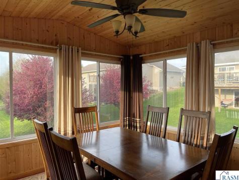 1924 Rock Ridge Lane St. Peter MN 56082