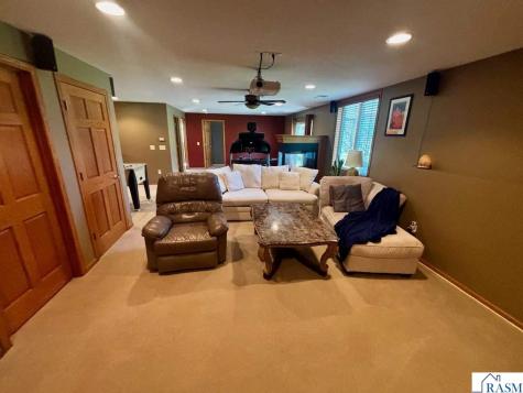 1924 Rock Ridge Lane St. Peter MN 56082