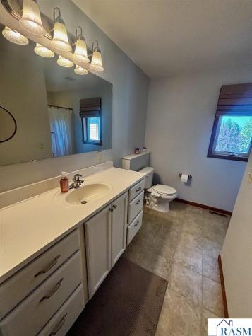 1924 Rock Ridge Lane St. Peter MN 56082