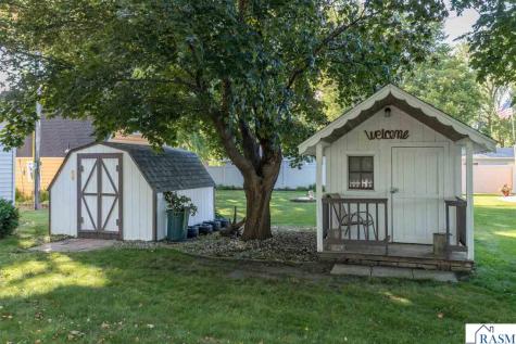 7014 Laura Lane St. Peter MN 56082