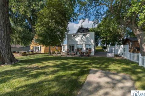 7014 Laura Lane St. Peter MN 56082
