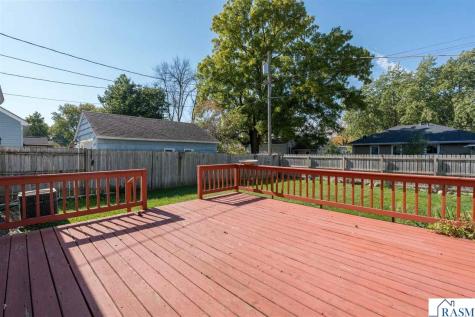 124 Thayer Avenue Mankato MN 56001