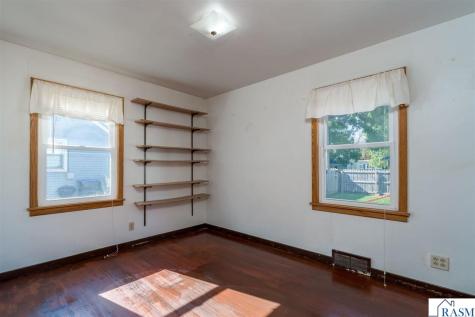 124 Thayer Avenue Mankato MN 56001