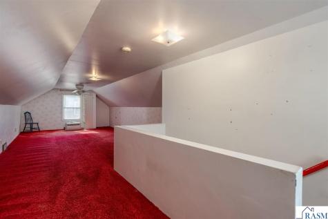 124 Thayer Avenue Mankato MN 56001