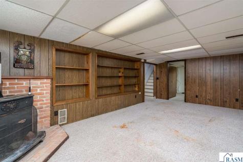 124 Thayer Avenue Mankato MN 56001