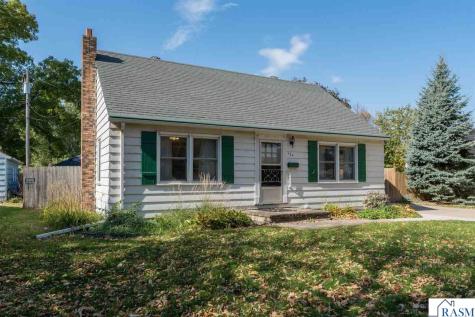 124 Thayer Avenue Mankato MN 56001
