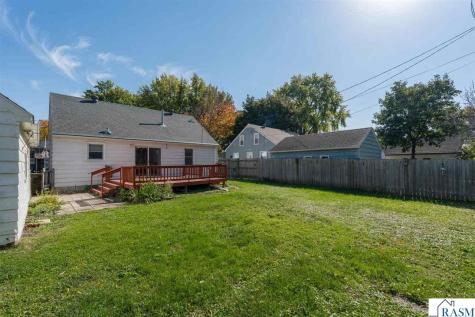 124 Thayer Avenue Mankato MN 56001