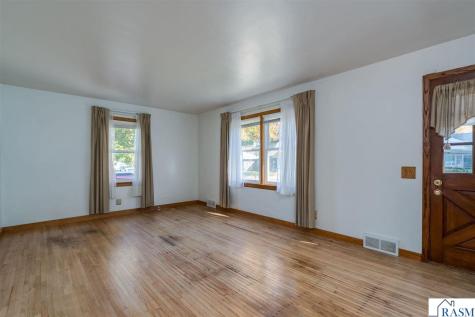 124 Thayer Avenue Mankato MN 56001