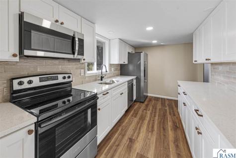 400 Wanser Avenue Lafayette MN 56054