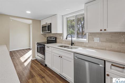400 Wanser Avenue Lafayette MN 56054