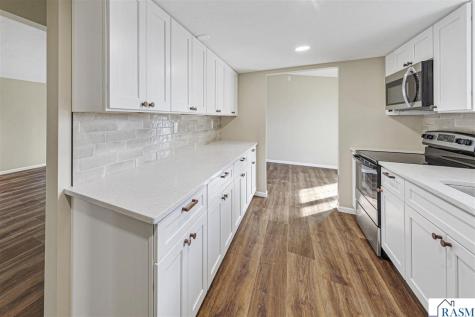 400 Wanser Avenue Lafayette MN 56054
