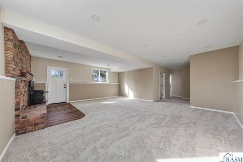 400 Wanser Avenue Lafayette MN 56054