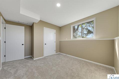 400 Wanser Avenue Lafayette MN 56054