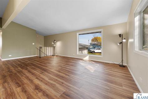400 Wanser Avenue Lafayette MN 56054