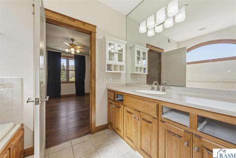 1804 Orchard Ridge St. Peter MN 56082